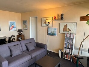 TV - Apartment with sea view - 4 guests (Cabourg)