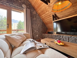 TV - Spacious chalet - 10 guests (Vars)