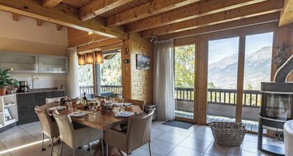 Modern chalet with fantastic views - 10 guests