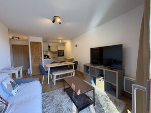 TV - Cozy apartment, mountain view - 6 guests (Valmorel)