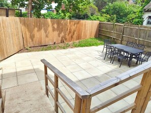 Outdoor dining - Beautiful Victorian House  5 Bed, 5 Baths (London)