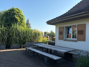 Outdoor dining - Vrbo Property (Münster-Sarmsheim)