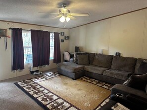 Smart TV - 4-bedroom mobile home in fabulous Many centrally located! (Many)
