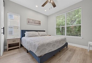 2 Schlafzimmer, Bügeleisen/Bügelbrett, WLAN, Bettwäsche