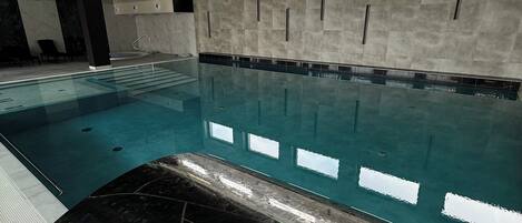 Piscine couverte