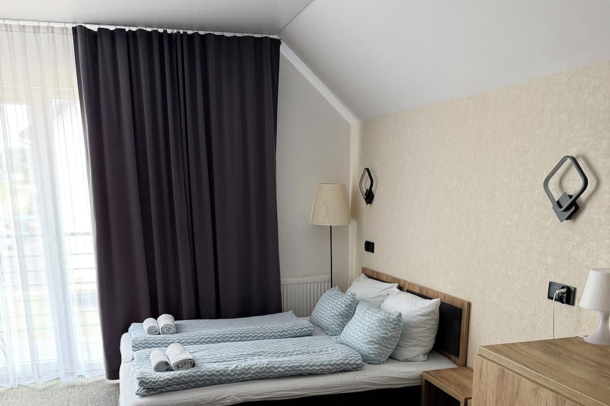 Classic Double Room | In-room safe, desk, laptop workspace, iron/ironing board (on request)