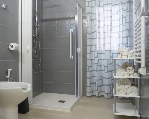 Room-room for Rent for 2 People