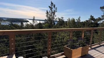 House | Water view
