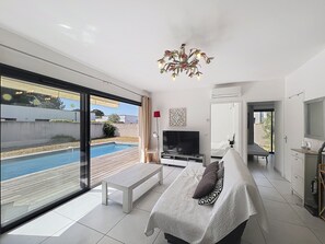Living area - Villa in Cala Rossa with Private Pool and Beach Within Walking Distance (Lecci)