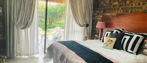 Suite, Park View | Egyptian cotton sheets, premium bedding, down duvets, pillow-top beds