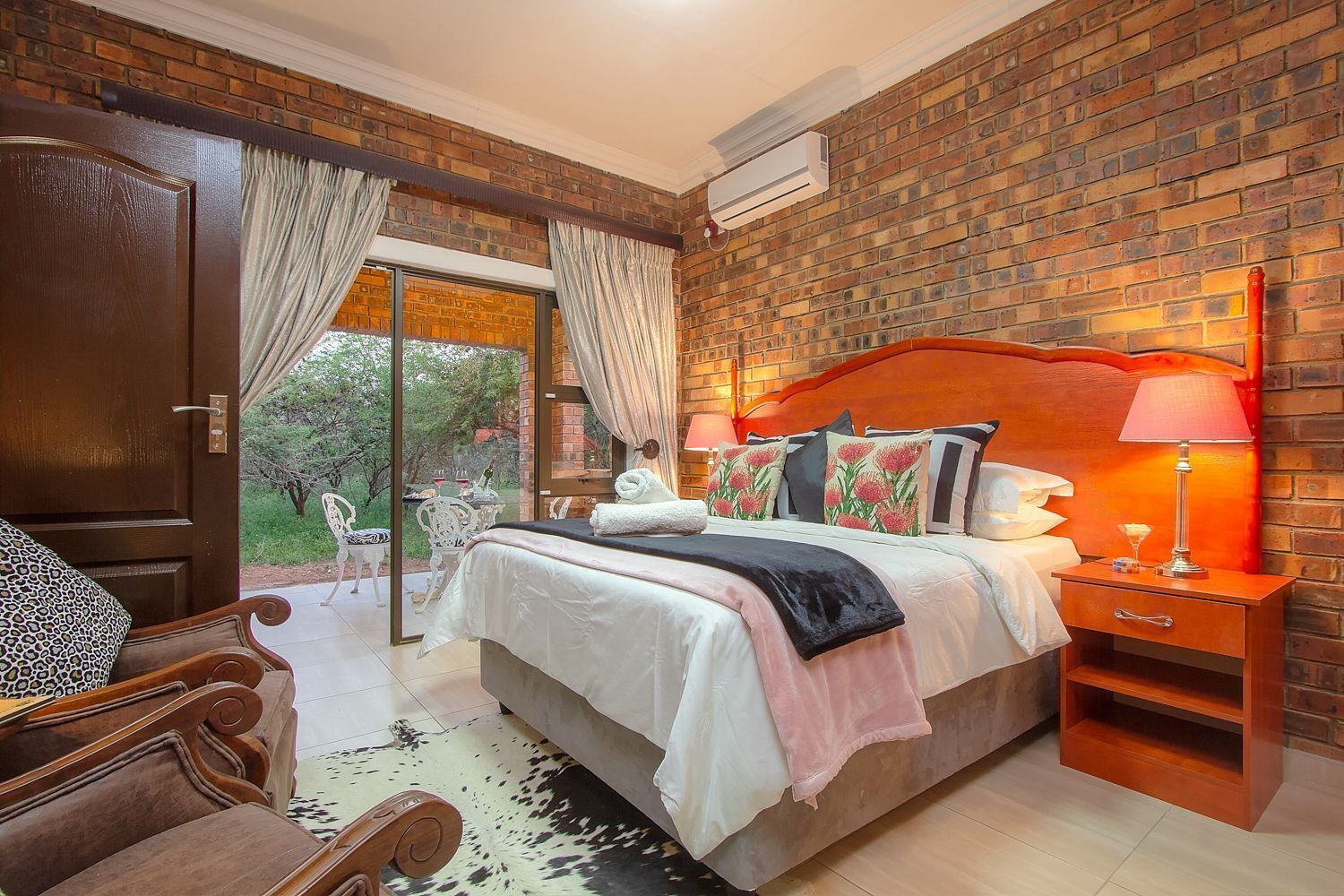 Egyptian cotton sheets, premium bedding, down duvets, pillow-top beds