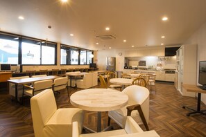 Dining - Guest House Rojiura Hostel (Beppu)