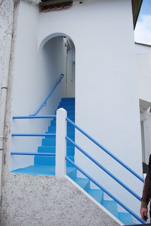 Property grounds - Apartment for 2 to 4 people. 1st floor, 2-room apartment, 33 m², fully equipped, 800 m from the sea (Fort-Mahon-Plage)