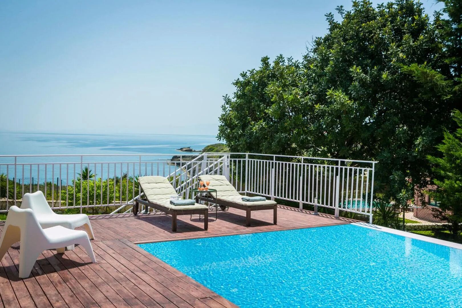 Villa Deluxe - balkong - havsutsikt | Pool | Utomhuspool