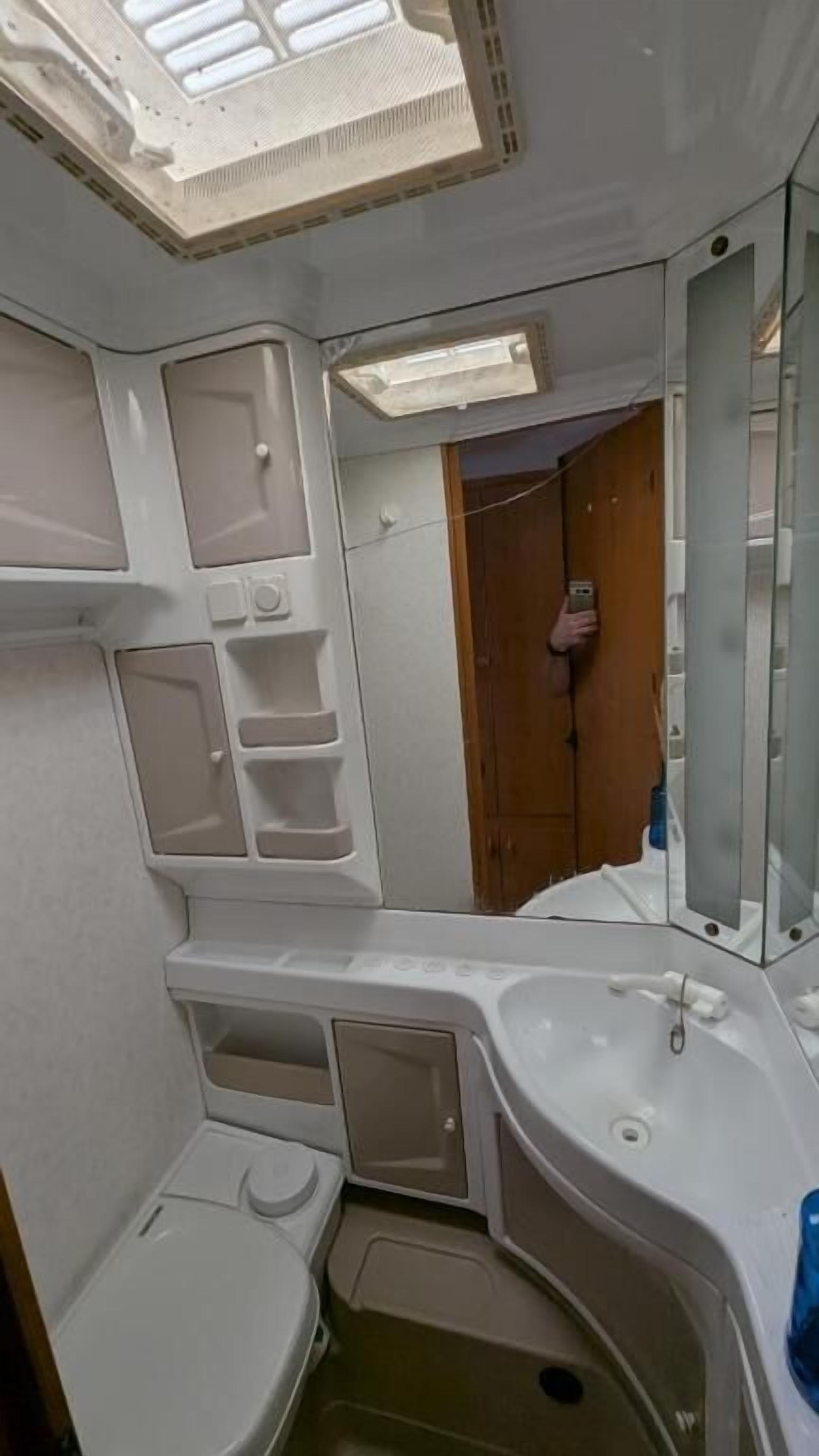 Basic Mobile Home, 2 Twin Beds | Bathroom