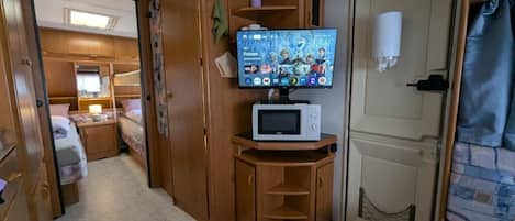 Casa mobile Basic, 2 letti singoli | Wi-Fi gratuito