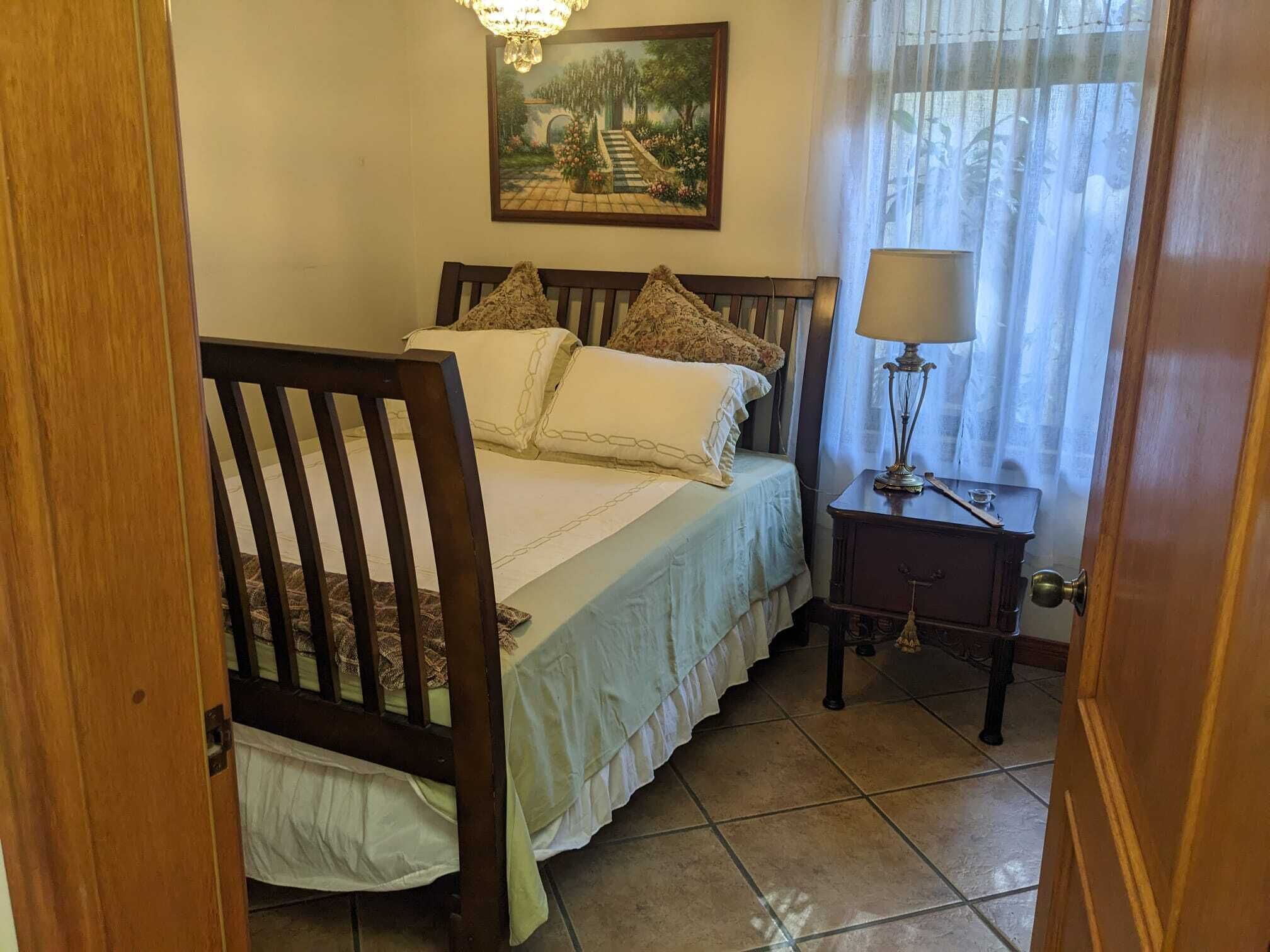 4 camere, una scrivania, Wi-Fi gratuito, lenzuola