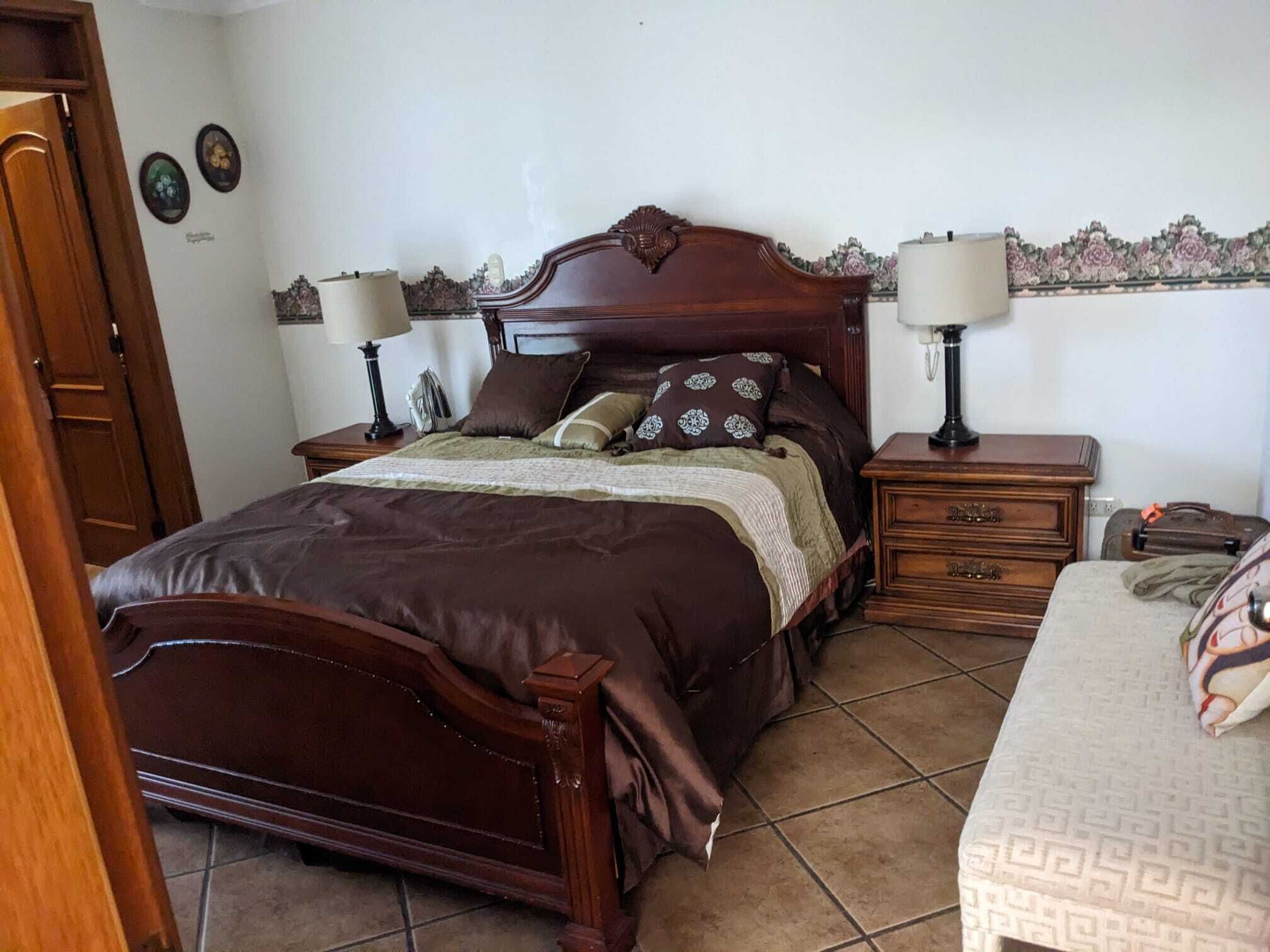 4 dormitorios, escritorio, wifi gratis y ropa de cama