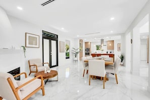 Dining - Stunning 4 Bd 4 Bth Home w/Pool (Miami)
