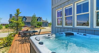 Golf Course Retreat with Hot Tub Dog-Friendly