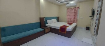 Hotel Sukadev Homes