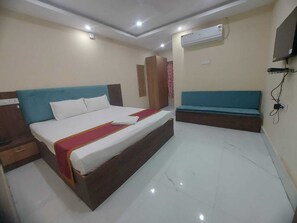 Deluxe Double Room | Premium bedding, laptop workspace, free WiFi, bed sheets - Hotel Sukadev Homes (Puri)