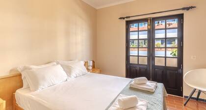#392 Spacious 4-Bedroom Villa in Albufeira | Shared Pool