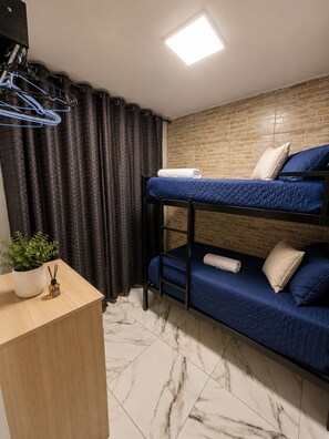 Room - Cozy house in the city center. (Ponte Nova)