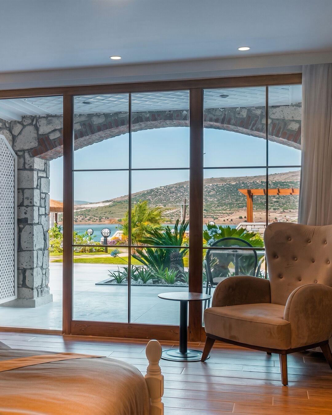 NOA OLIVE SEA ROOM