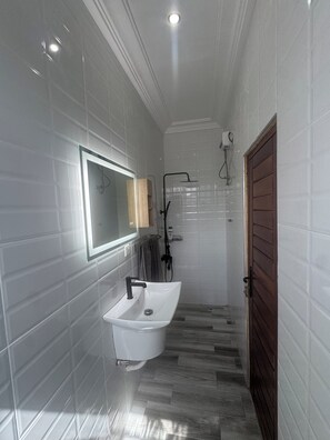 Handtücher, Seife, Toilettenpapier