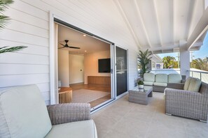 Terrace/patio - Bliss On The Avenue - Style, sophistication, elegance (Burleigh Waters)