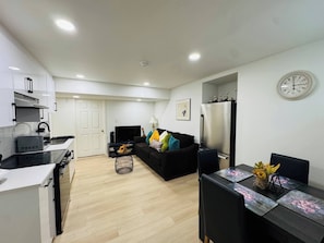 Living room - Luxury Loft 2 Bdrm Near Major City Attractions (Calgary)