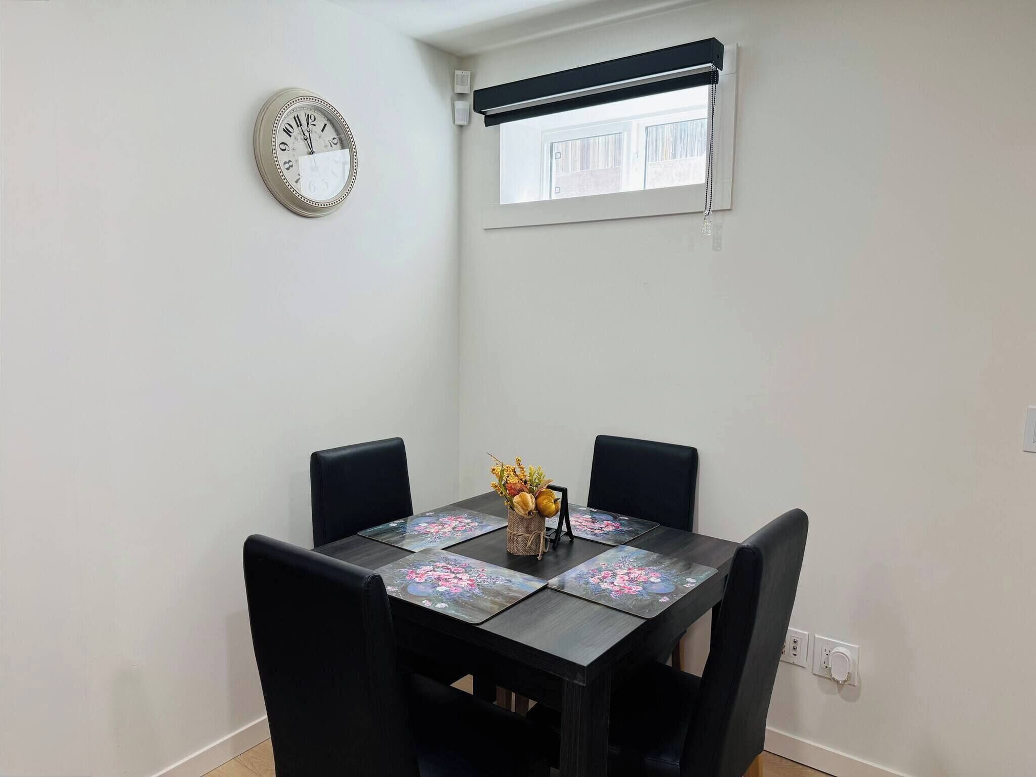 House, 2 Bedrooms, Accessible | Dining