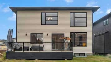 House, Multiple Bedrooms, Patio | Exterior