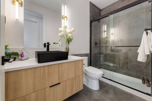 Bathroom - Luxuria Vibe & Vogue 5 Bdrm Near Lake! (Chestermere)