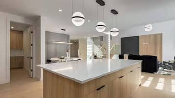 Maison, 5 chambres, patio | Intérieur
