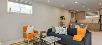 Pavilion Lakefront Luxe 3 Bdrm Near Lake!