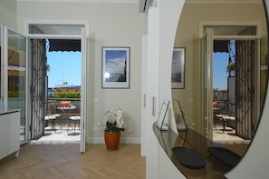 Interior - DIMORA DONNA EVA: an elegant apartment in the historic center with a panoramic balcony (Napoli)