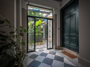 Interior - DIMORA DONNA EVA: an elegant apartment in the historic center with a panoramic balcony (Napoli)