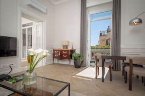 Interior - DIMORA DONNA EVA: an elegant apartment in the historic center with a panoramic balcony (Napoli)