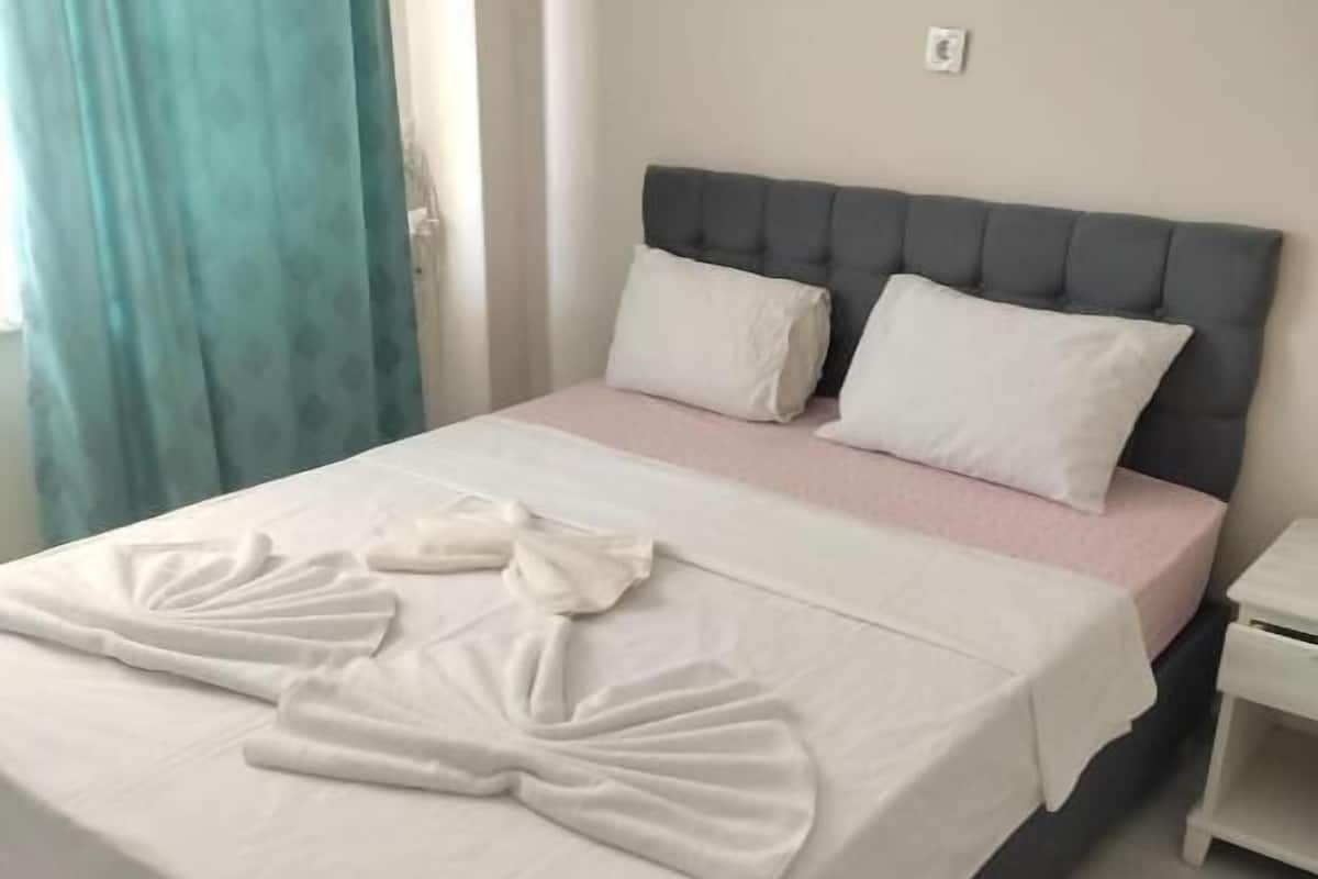 Standard Apartment, Balcony, Garden View | Iron/ironing board, free WiFi