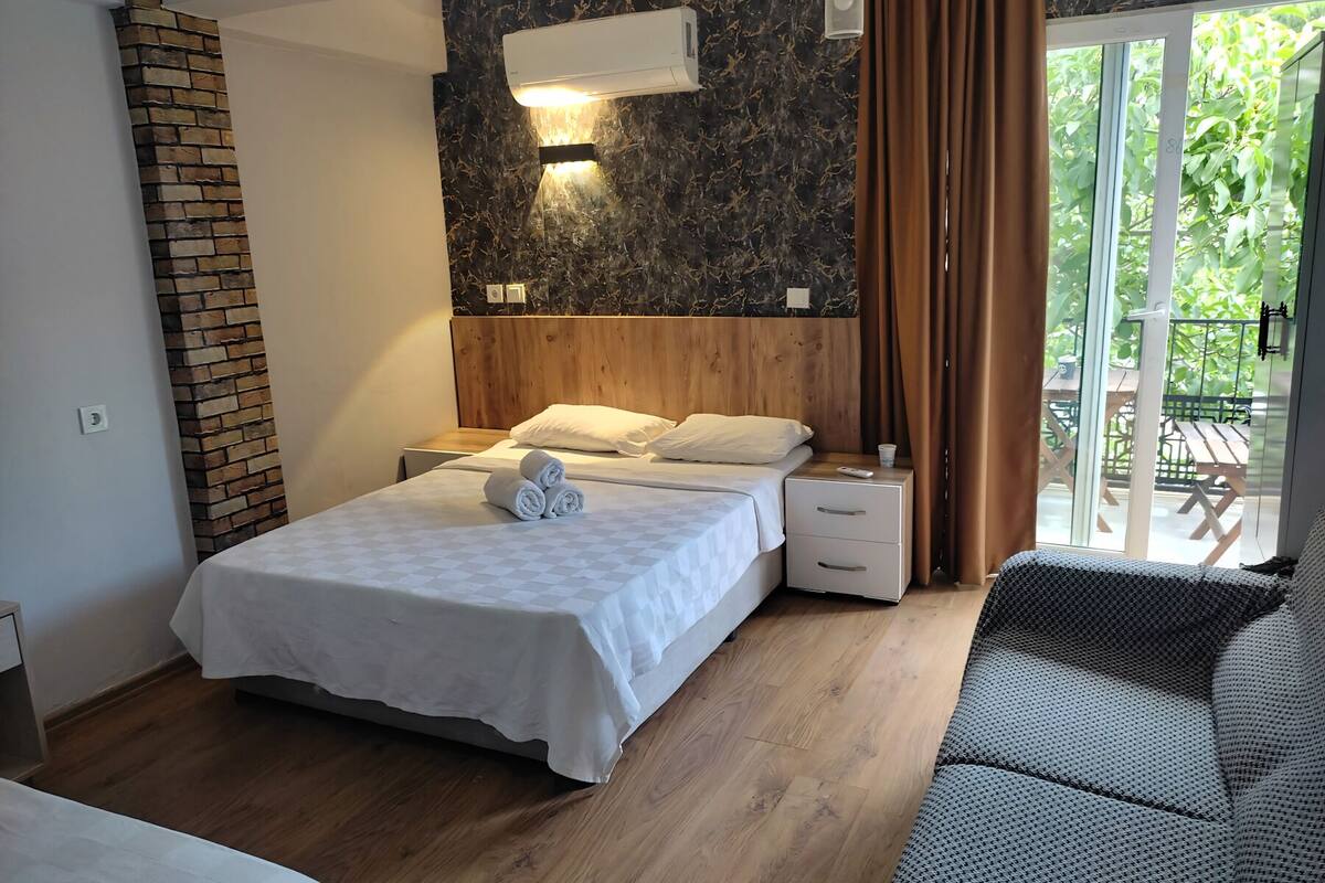 Standard Room, Balcony, City View
