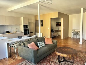 Smart-TV, Bücher