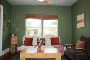 Living area - Modern Spa Inspired Retreat  • King Bed • Sleeps 4 (Dallas)