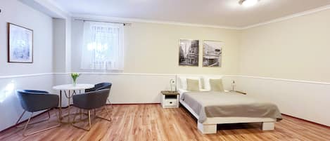 1 bedroom, desk, iron/ironing board, free WiFi