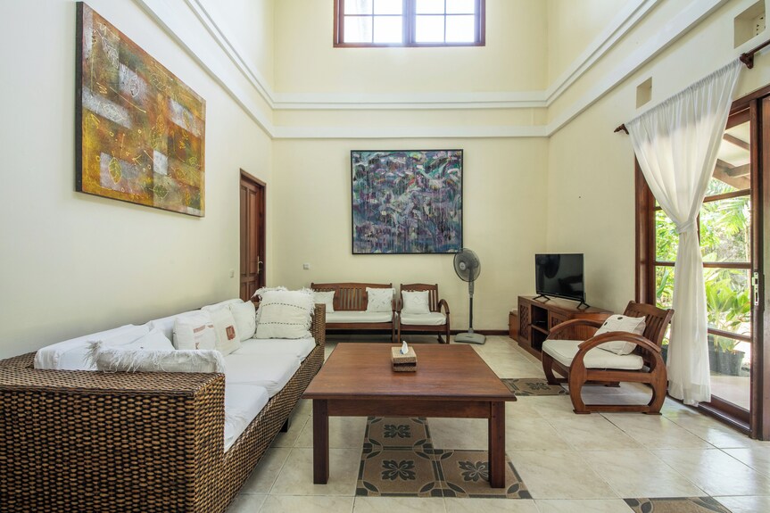Privates Haus Mit 3 Schlafzimmern, Tropischem Garten Und Pool - Seminyak