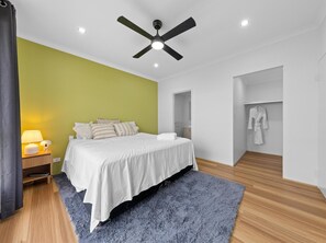 Room - Modern 4-bedroom home with comfort and stylish (Piara Waters)