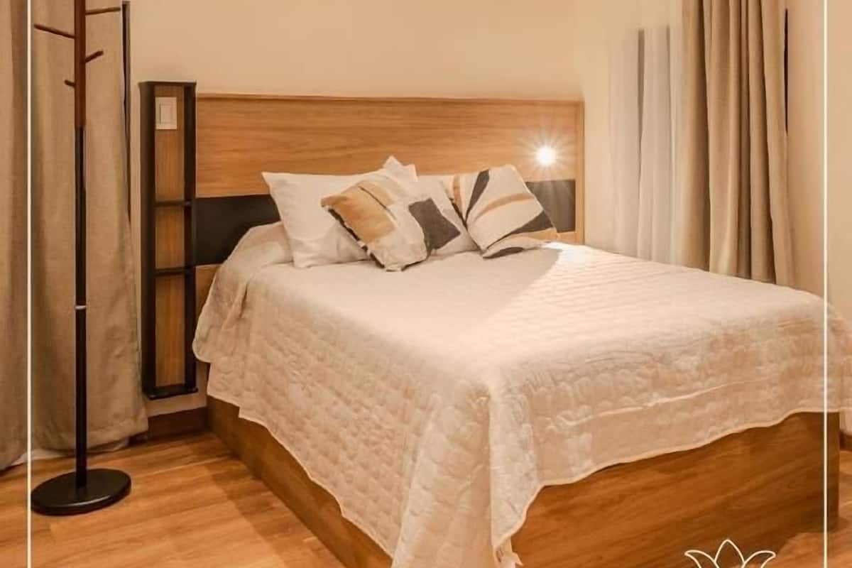 Deluxe Room | Free WiFi