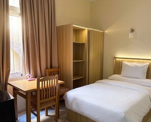 Desk, free WiFi - Via Cairo Hotel (Cairo Governorate)