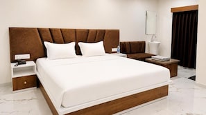 Free WiFi - Hotel Sundaram palace By Vilaasitaa (UJJAIN)